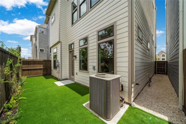 1705 Bologna Lane  Houston 77055 Harris - Image 13
