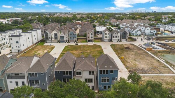 1705 Bologna Lane  Houston 77055 Harris - Image 14