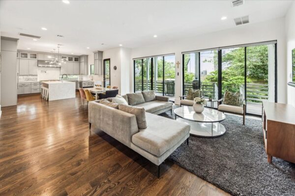 1010 Waltway Drive  Houston 77008 Harris - Image 20