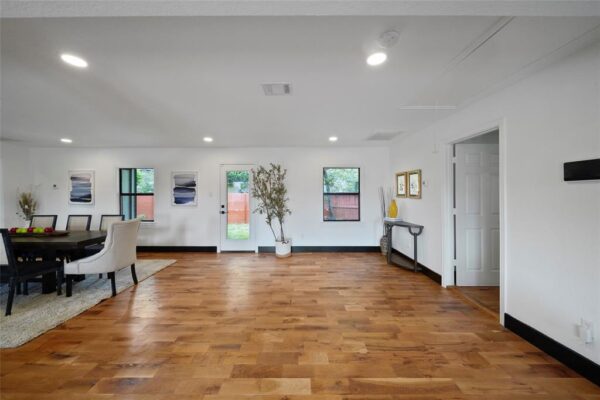 701 W 39th Street  Houston 77018 Harris - Image 19