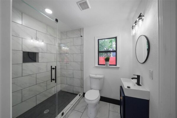 701 W 39th Street  Houston 77018 Harris - Image 37