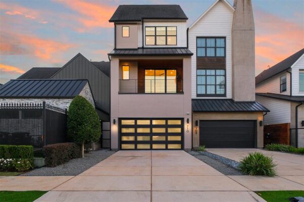710 E 13th Street  Houston 77008 Harris