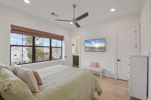 710 E 13th Street  Houston 77008 Harris - Image 24