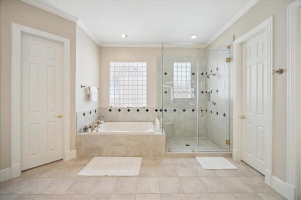 718 Marywood Chase  Houston 77079 Harris - Image 11