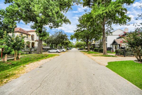 729 E 9th Street  Houston 77007 Harris - Image 34
