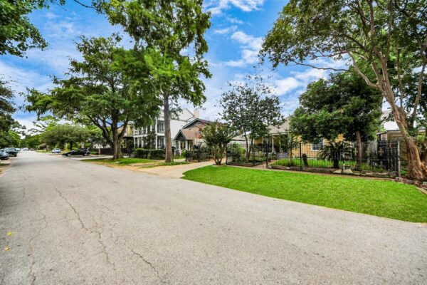 729 E 9th Street  Houston 77007 Harris - Image 35