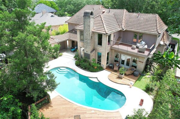 734 Plainwood Drive  Houston 77079 Harris - Image 2