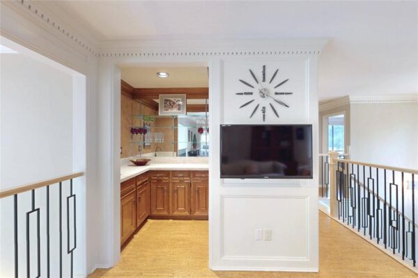 734 Plainwood Drive  Houston 77079 Harris - Image 20