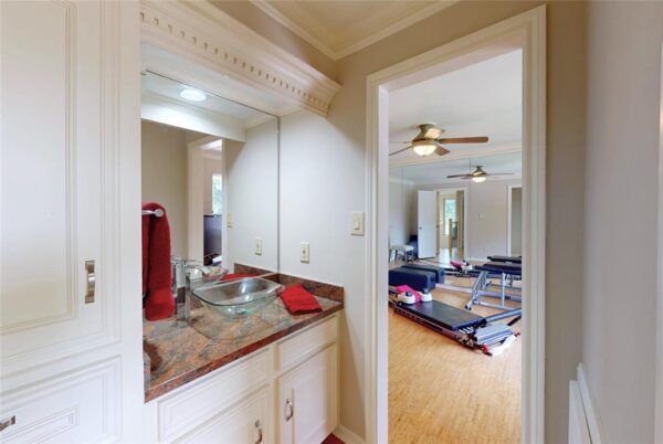 734 Plainwood Drive  Houston 77079 Harris - Image 25