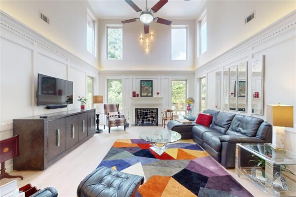 734 Plainwood Drive  Houston 77079 Harris - Image 4