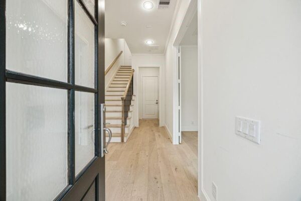 7506 Viano Lane  Houston 77055 Harris - Image 2