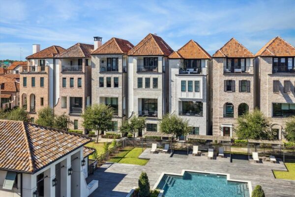 7526-Viano-Lane--Houston-77055-Harris_img-8