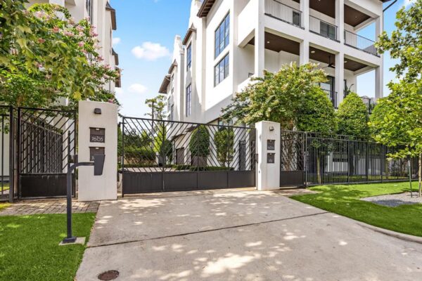 7609 Janak Drive  Houston 77055 Harris - Image 27