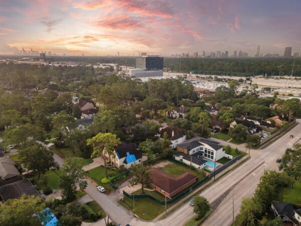 7819 Edgeway Drive  Houston 77055 Harris - Image 17
