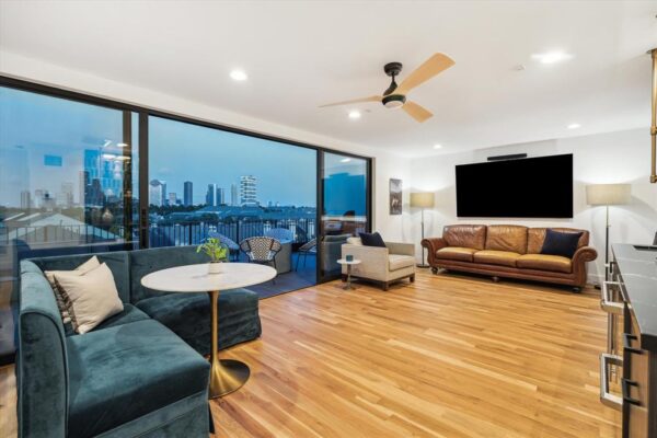 813 Memorial Heights Drive  Houston 77007 Harris - Image 19