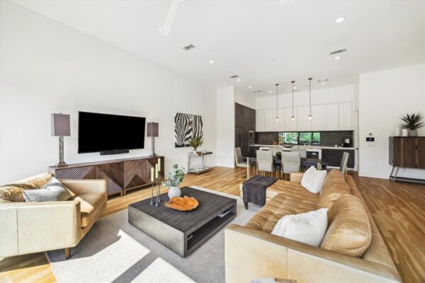 813 Memorial Heights Drive  Houston 77007 Harris - Image 7
