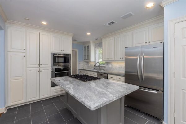 814 W 41st Street  Houston 77018 Harris - Image 40