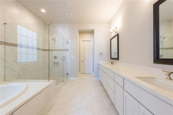 821 Dunleigh Meadows Lane  Houston 77055 Harris - Image 10