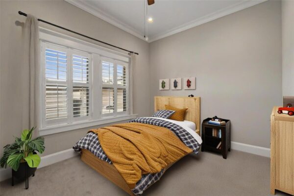 823 W 21st Street  Houston 77008 Harris - Image 9