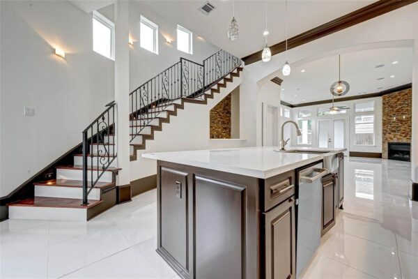 825 W 16th Street A Houston 77008 Harris - Image 4
