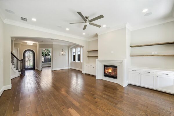 8304 Sorrel Leaf Lane  Houston 77055 Harris - Image 2