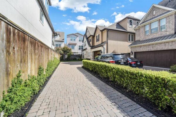 8304 Sorrel Leaf Lane  Houston 77055 Harris - Image 31