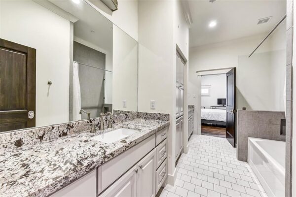 8305 Will Jordan Parkway  Bellaire 77401 Harris - Image 17