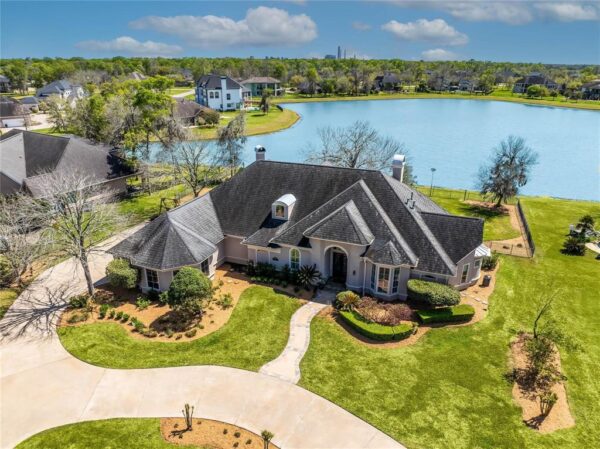 843 Royal Lakes Boulevard  Richmond 77469 Fort Bend - Image 2