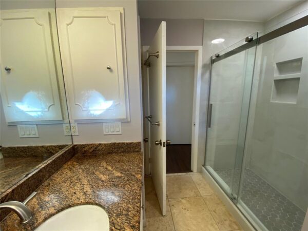 850 Pecanwood Lane  Houston 77024 Harris - Image 15