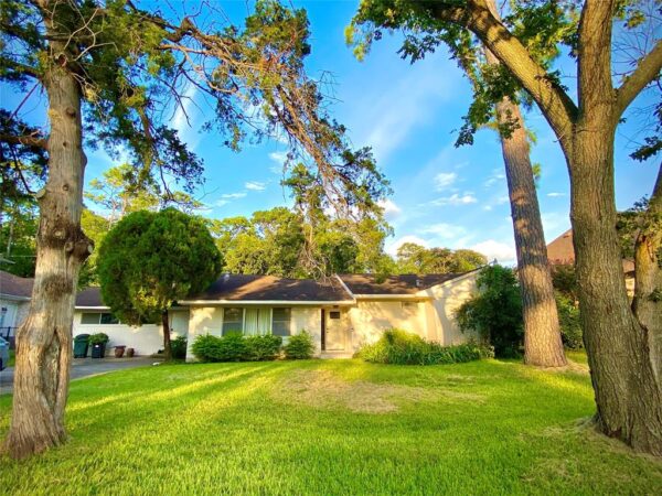850 Pecanwood Lane  Houston 77024 Harris - Image 2