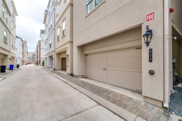 856 Dunleigh Meadows Lane  Houston 77055 Harris - Image 33