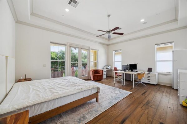 86 S Creekside Court  Houston 77055 Harris - Image 18