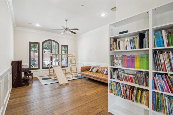 86 S Creekside Court  Houston 77055 Harris - Image 5