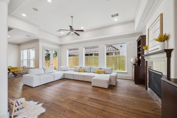 86 S Creekside Court  Houston 77055 Harris - Image 8