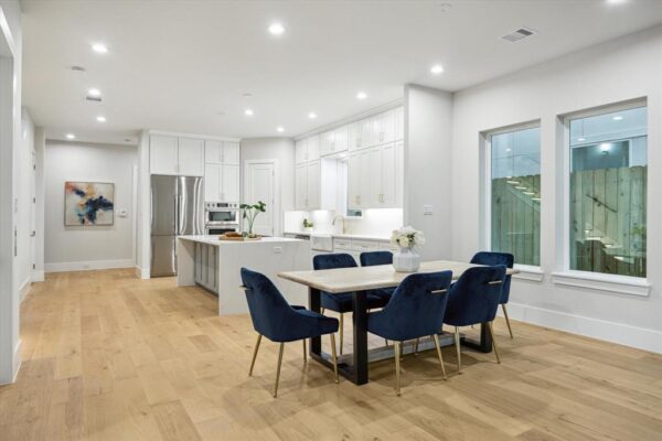 902 Knox Street A Houston 77007 Harris - Image 10