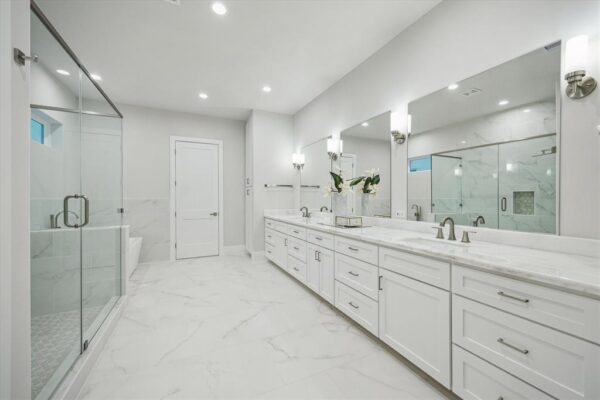 902 Knox Street A Houston 77007 Harris - Image 16