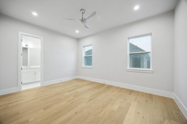 902 Knox Street A Houston 77007 Harris - Image 23
