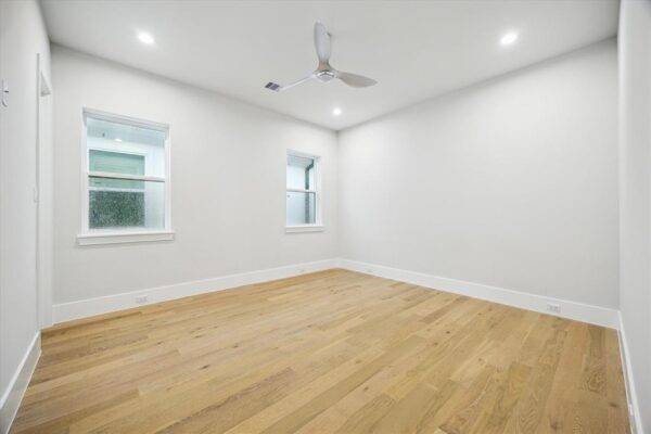 902 Knox Street A Houston 77007 Harris - Image 26