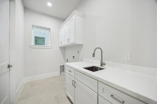 902 Knox Street A Houston 77007 Harris - Image 29