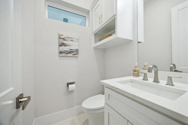 902 Knox Street A Houston 77007 Harris - Image 30