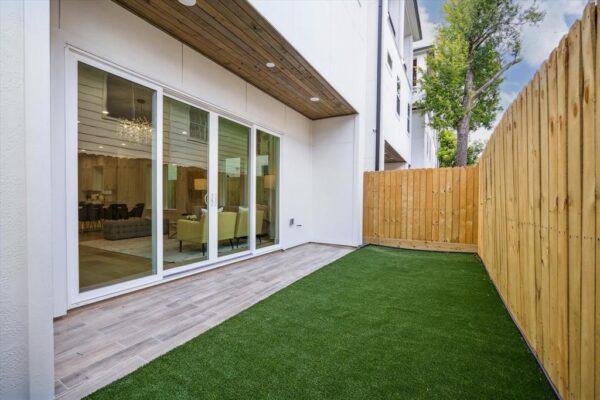 902 Knox Street A Houston 77007 Harris - Image 31