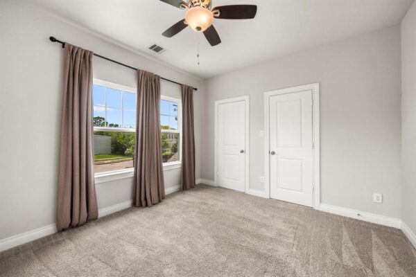 922 Wakefield Drive  Houston 77018 Harris - Image 32