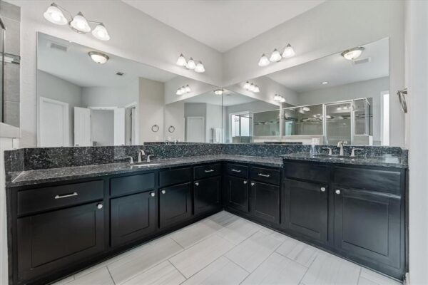 929 Oak Street  Houston 77018 Harris - Image 20