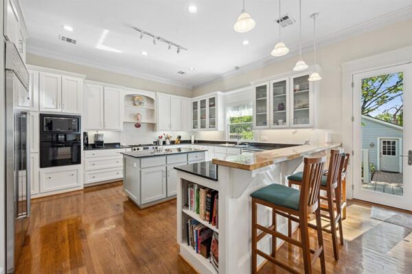 940 Columbia Street  Houston 77008 Harris - Image 12