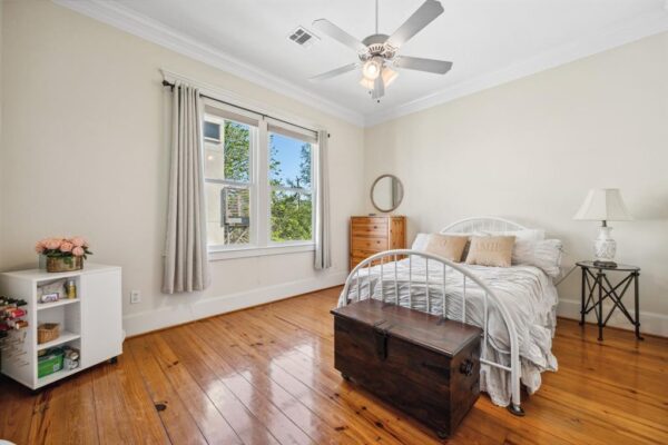 940 Columbia Street  Houston 77008 Harris - Image 26