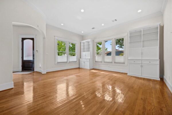 940 Columbia Street  Houston 77008 Harris - Image 7