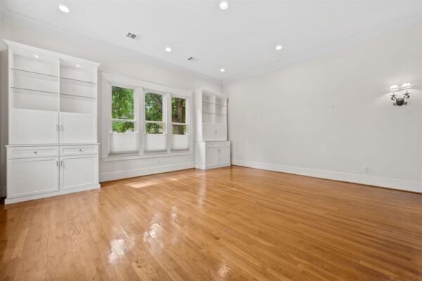 940 Columbia Street  Houston 77008 Harris - Image 8