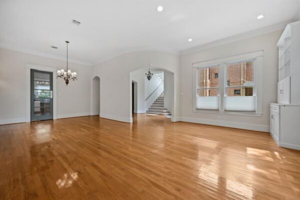 940 Columbia Street  Houston 77008 Harris - Image 9