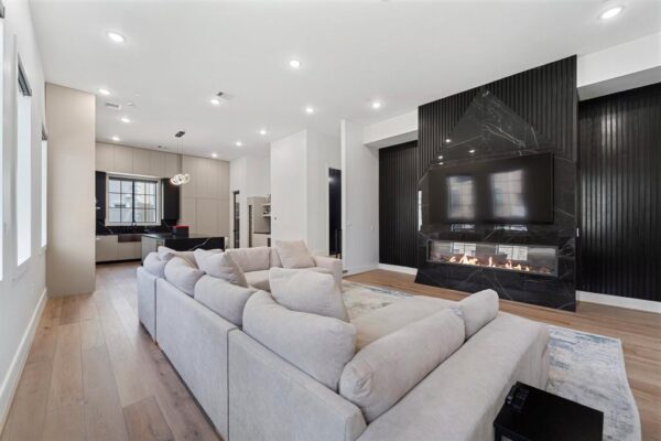 948 Blackshire Lane  Houston 77055 Harris - Image 7