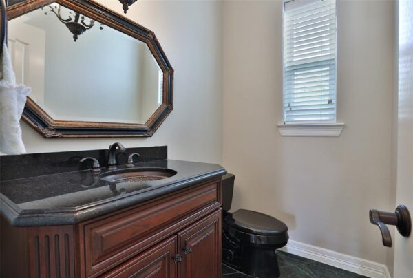 979 W 43rd Street  Houston 77018 Harris - Image 14